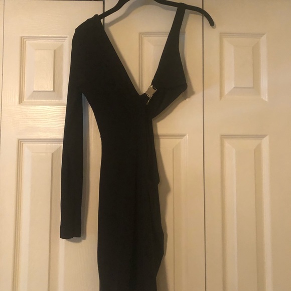 Black one sleeve dress - Picture 2 of 2